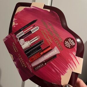 Lip Wardrobe Set by - Red and Pink Shades